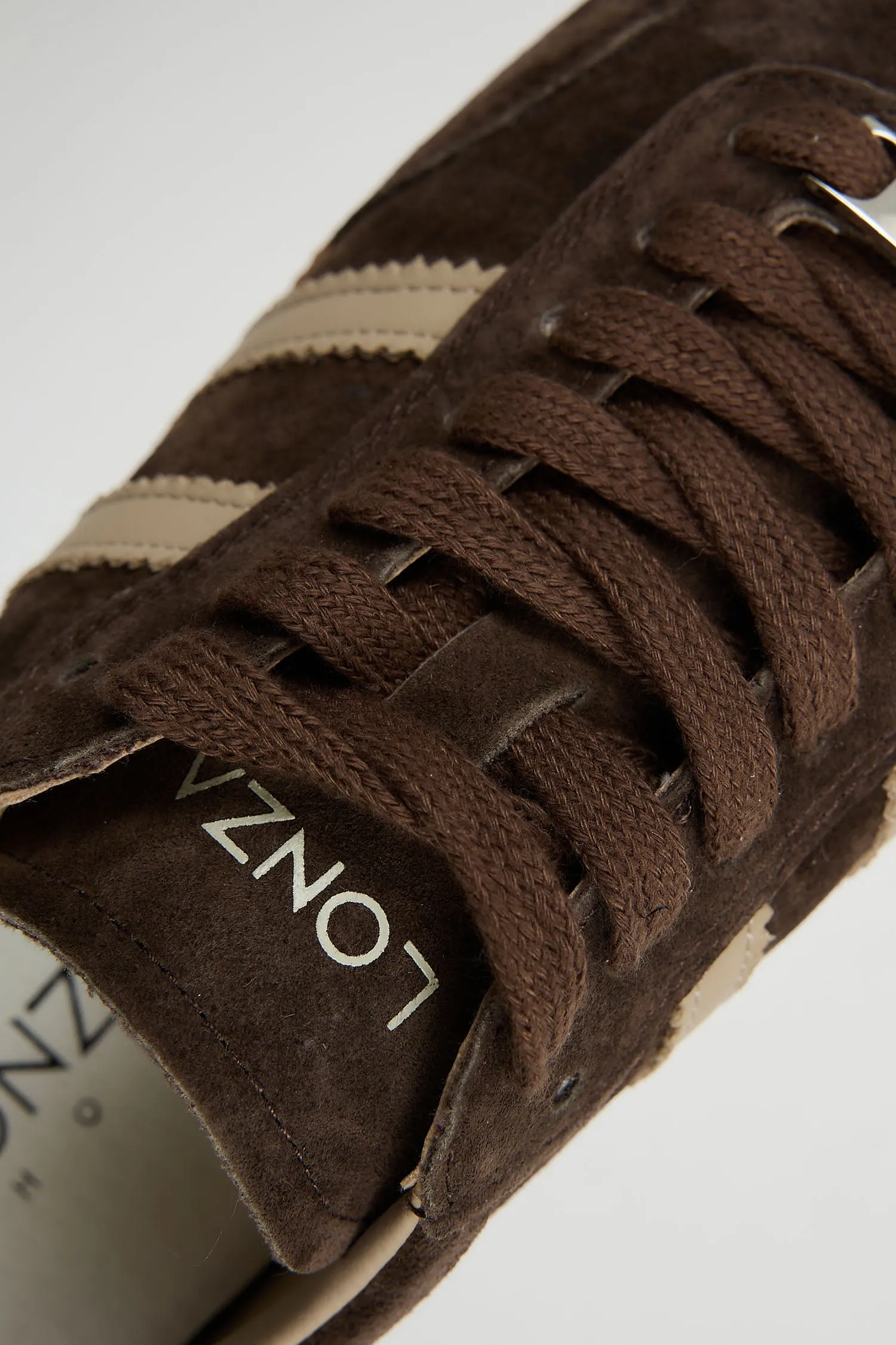 Delta Retro Brown