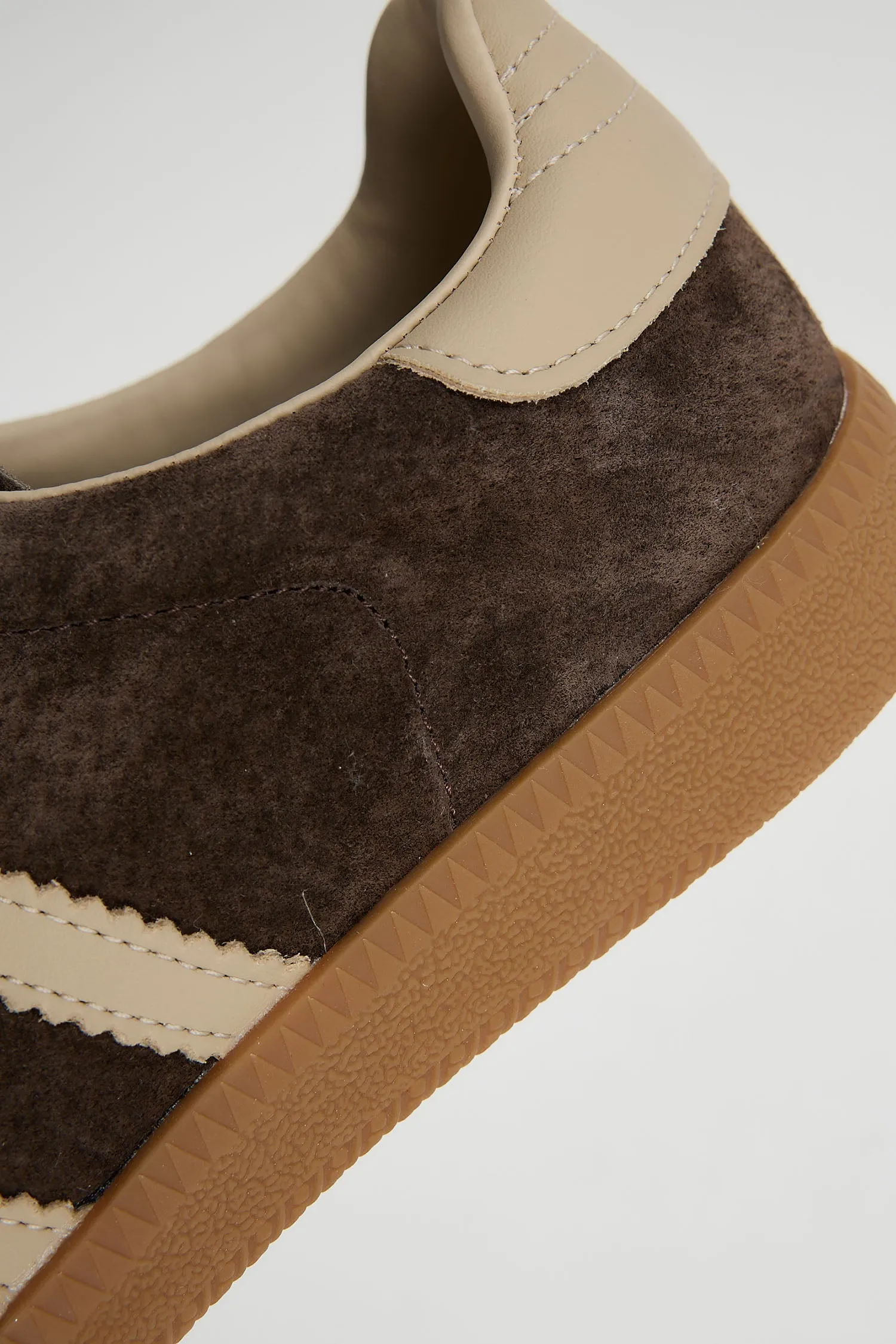 Delta Retro Brown