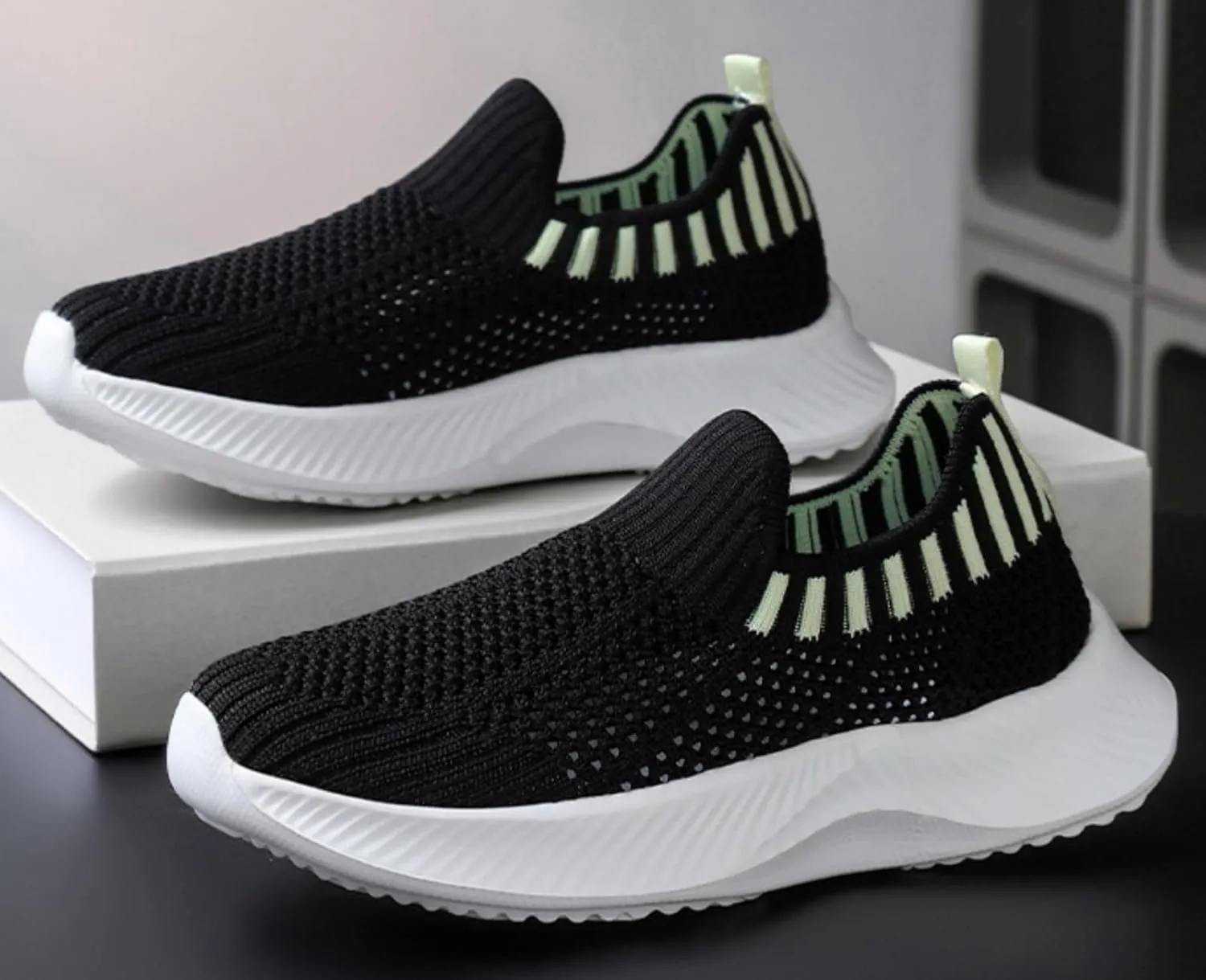 LLTMALL Ultra-Lightweight Kids Sneakers - Breathable Odor-Resistant Mesh for Outdoor Play & School Play All-Day Comfort