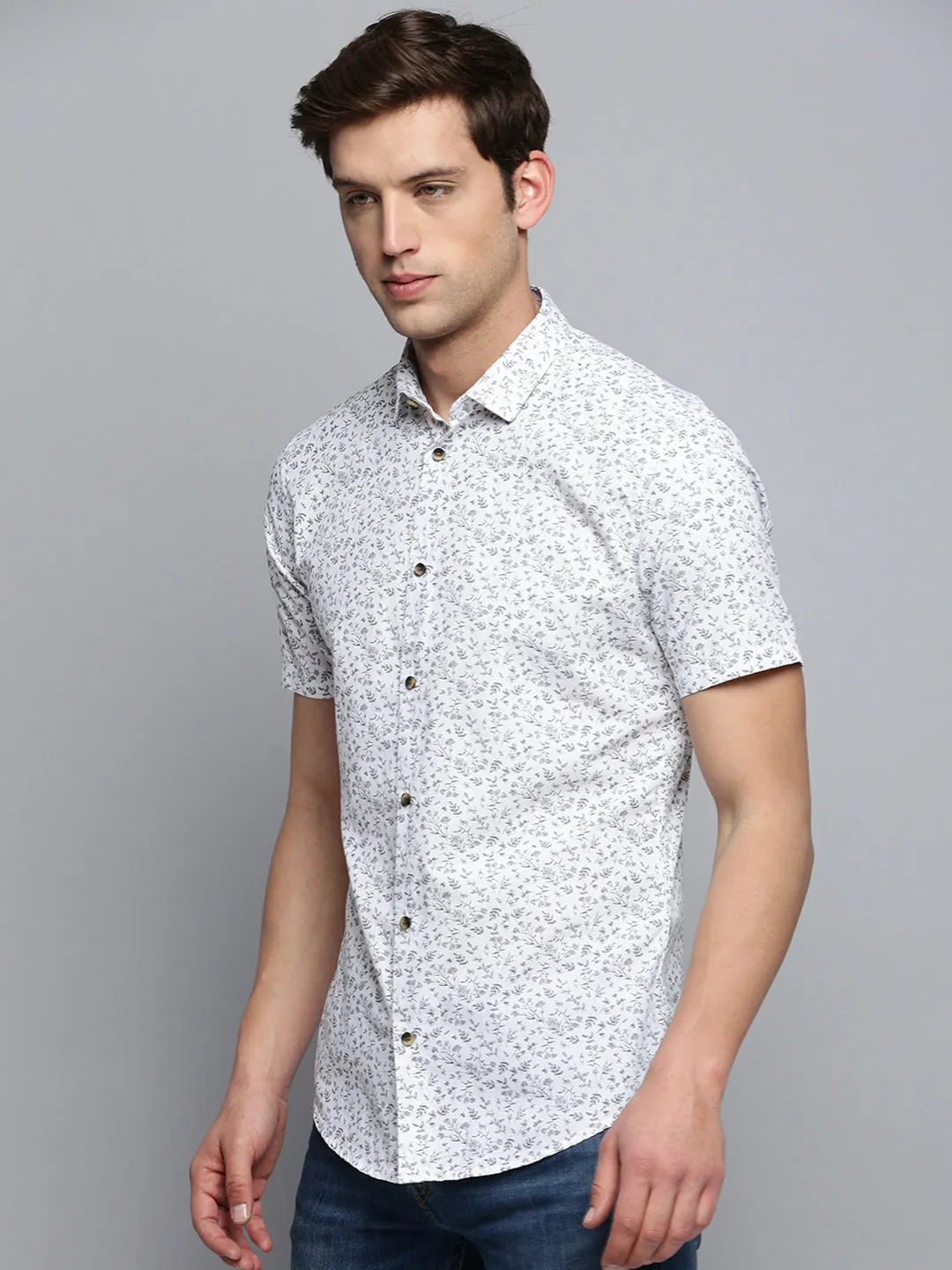 Men White Classic Floral Printed Cotton Casual Shirt