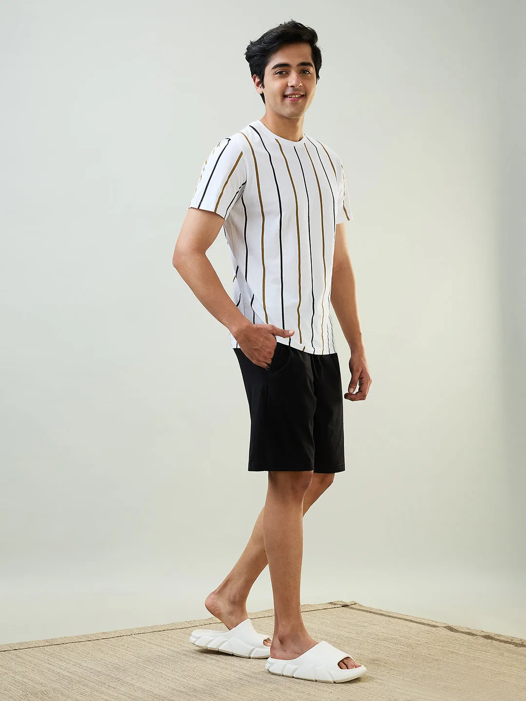 Sleepz Men Black Solid  Cotton T-shirt with Short