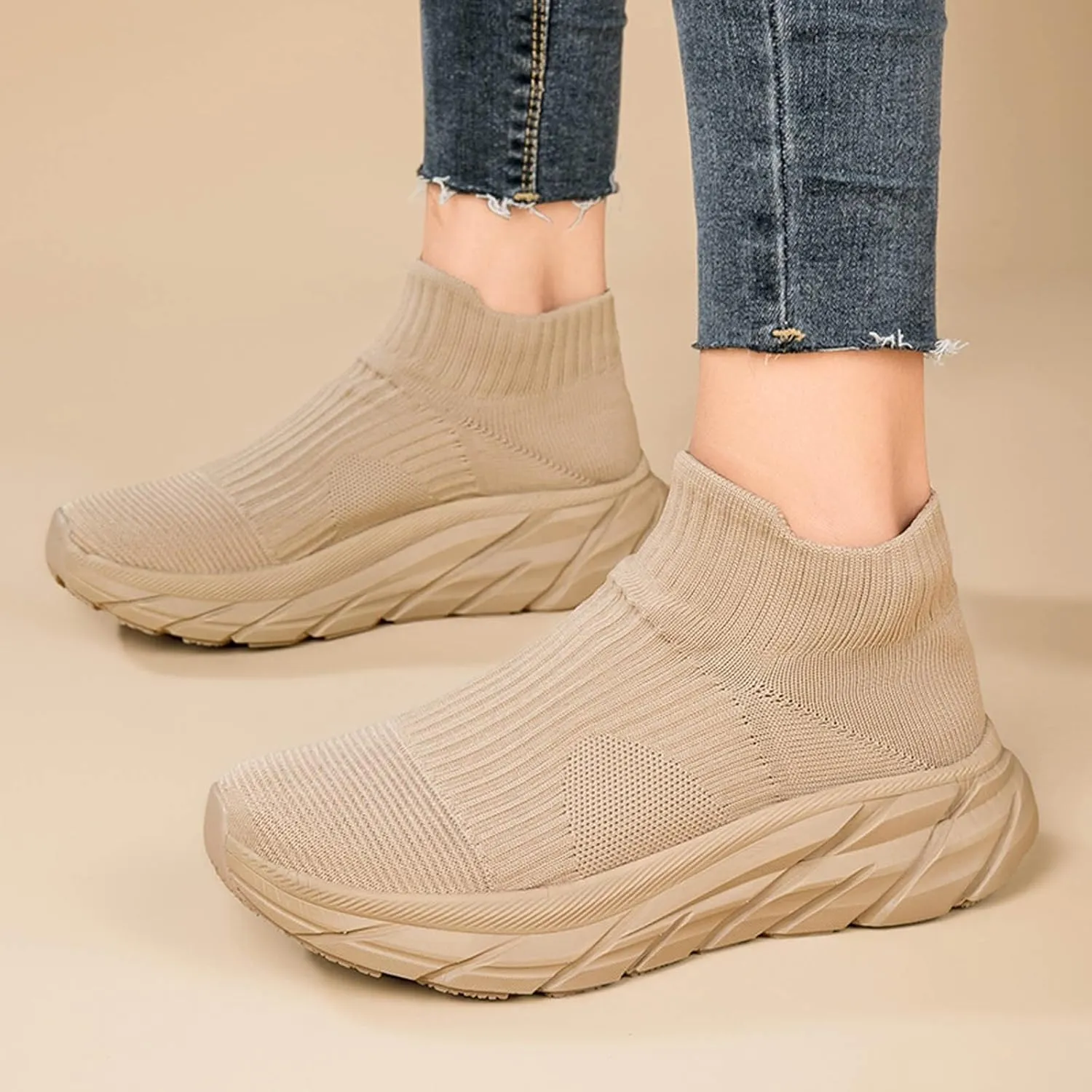 Slip on Walking Shoes Women Comfy Knitted Non Slip Vintage Wide Running Shoes Breathable Gym Workout Shoes Lightweight Fashion Sneakers