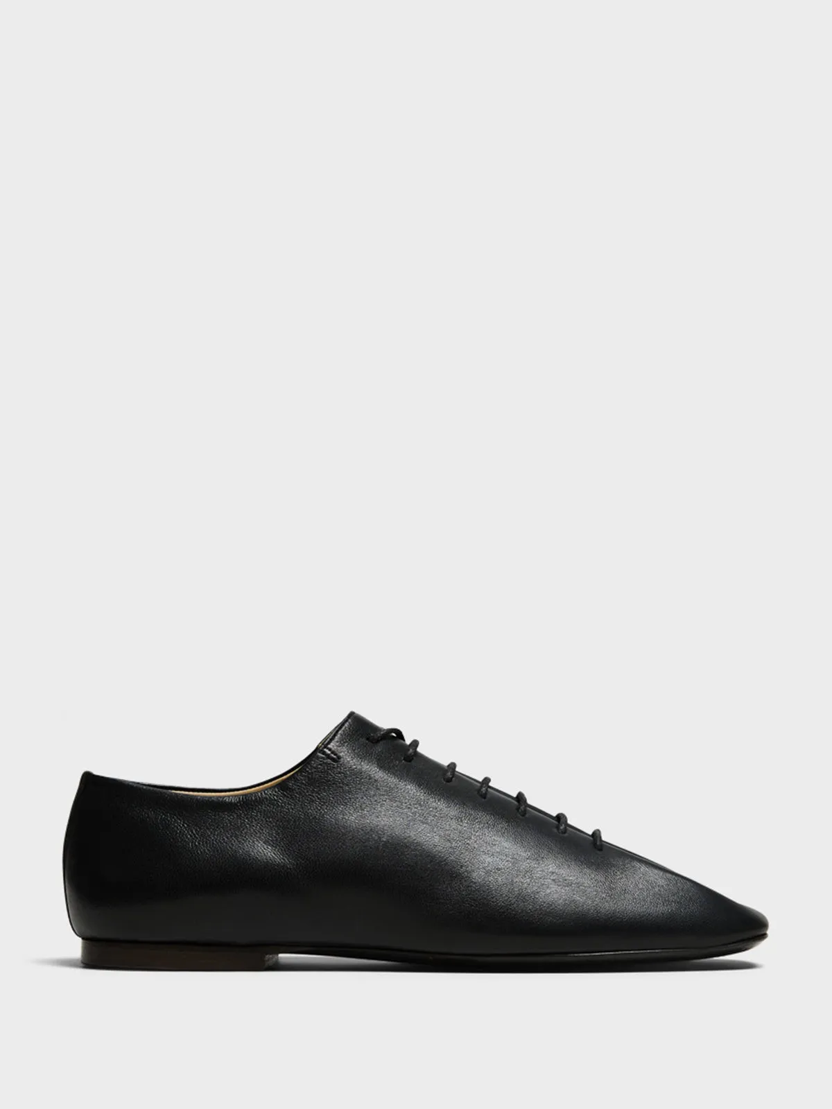 Souris Flat Classic Derbies in Black