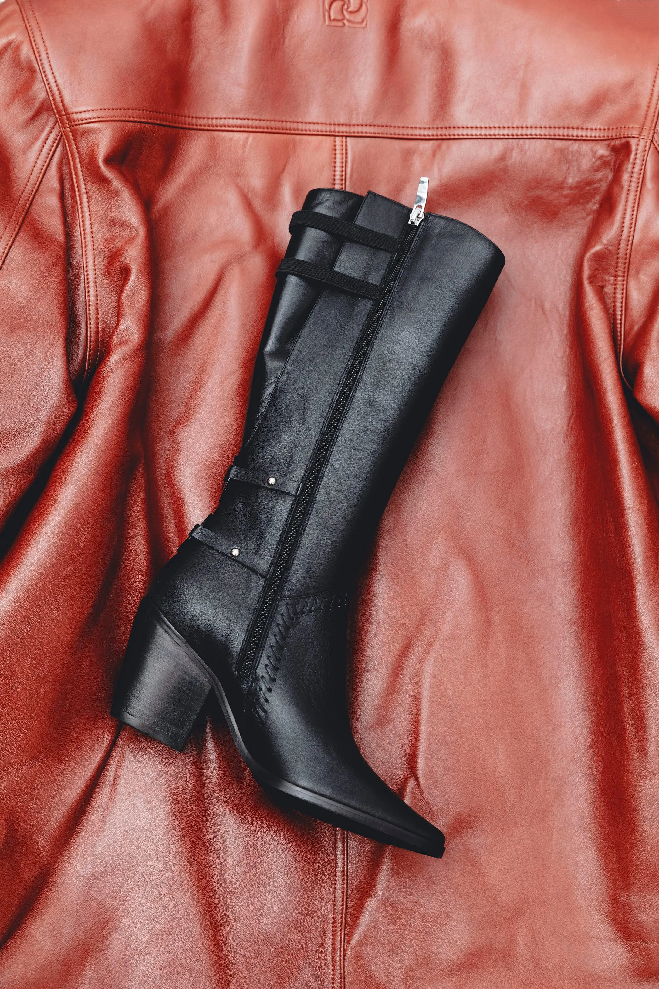 Turo black boot